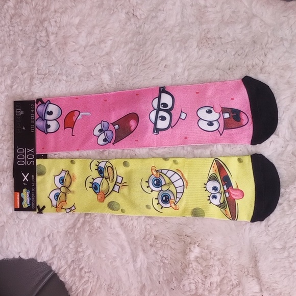 SpongeBob SquarePants odd socks - Picture 1 of 4